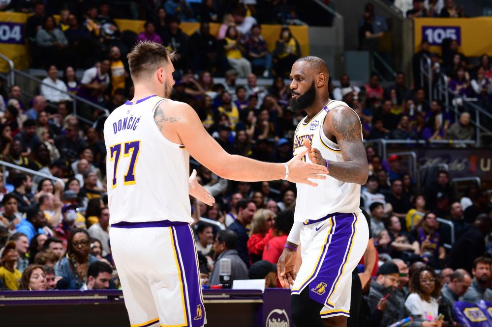 NBA：太阳击败篮网 杜兰特贡献35分