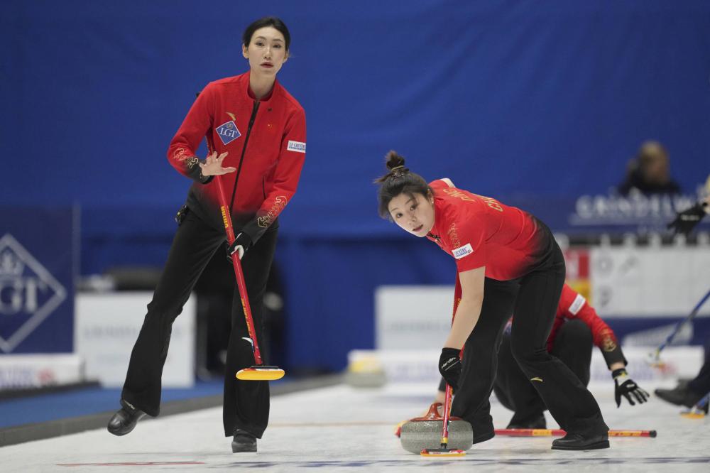 篮球湖人核心球员连续四场得分上双