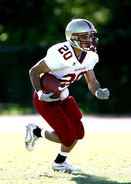 跟队记者：莱奥续约谈判还没正式开启，但俱乐部正在讨论